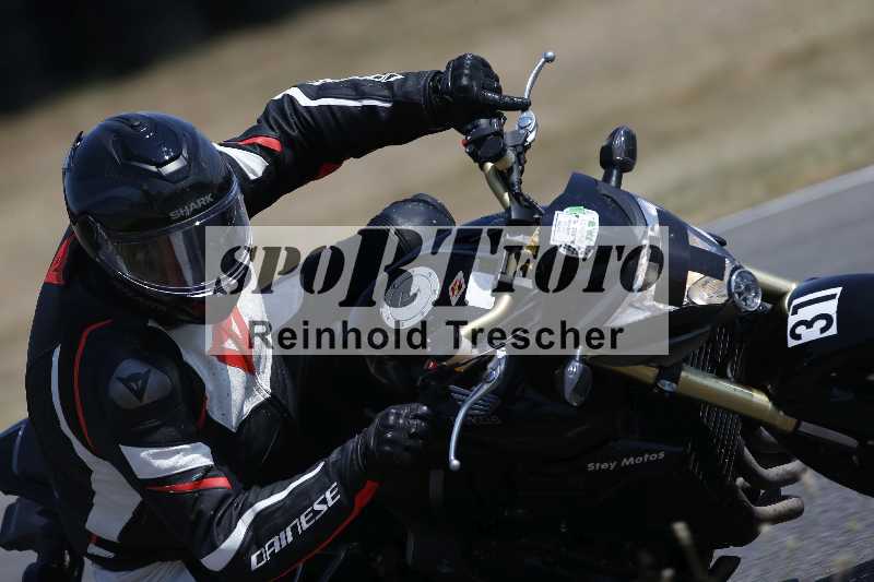 /Archiv-2023/28 05.06.2023 Moto Club Anneau du Rhin/vert-medium/31-1